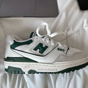 New Balance 550 Green and White Size 5M, 6.5W